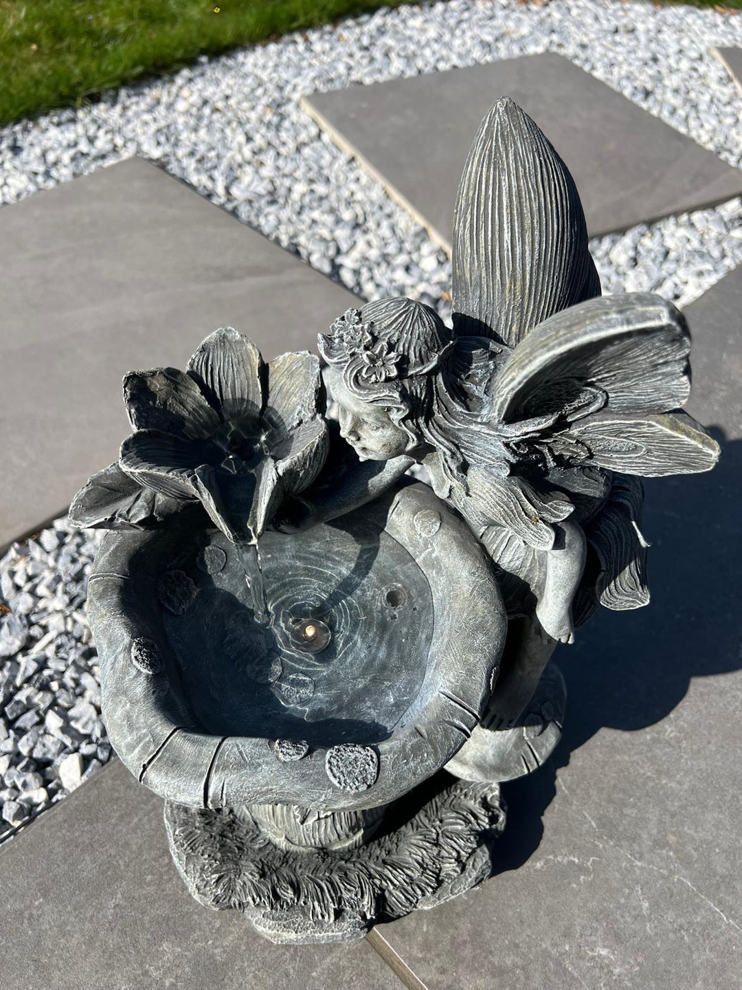 Solar-Powered Fairy and Water Lily Water Feature with LED – 30 × 23 × 43 cm