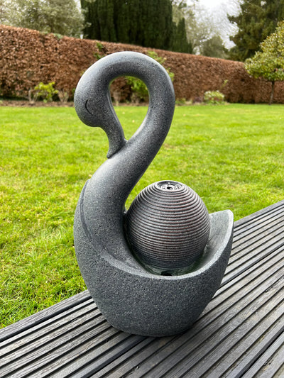 Figures & statues