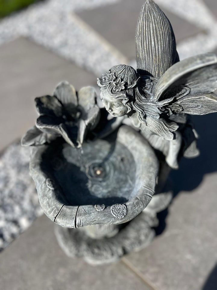 Solar-Powered Fairy and Water Lily Water Feature with LED – 30 × 23 × 43 cm